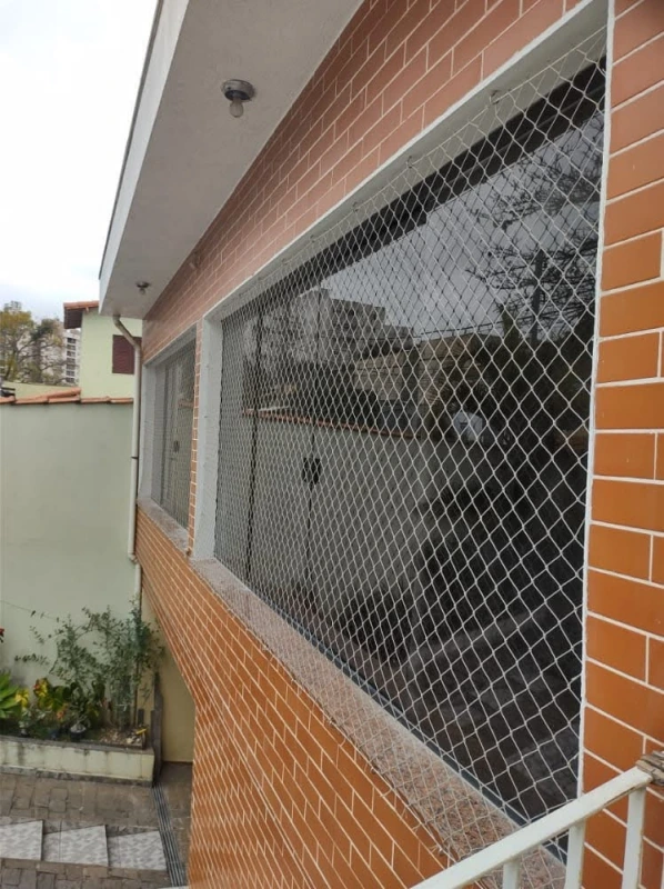 Instalação de rede de protecao para janela no Litoral Paulista