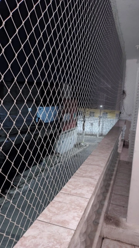 Instalação de redes de segurança em varandas no Litoral Paulista