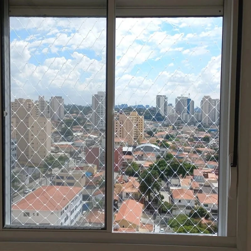 Rede para janela de apartamento no Litoral Paulista