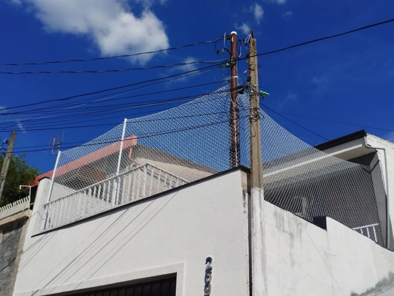 Tela para janela de apartamento no Litoral Paulista