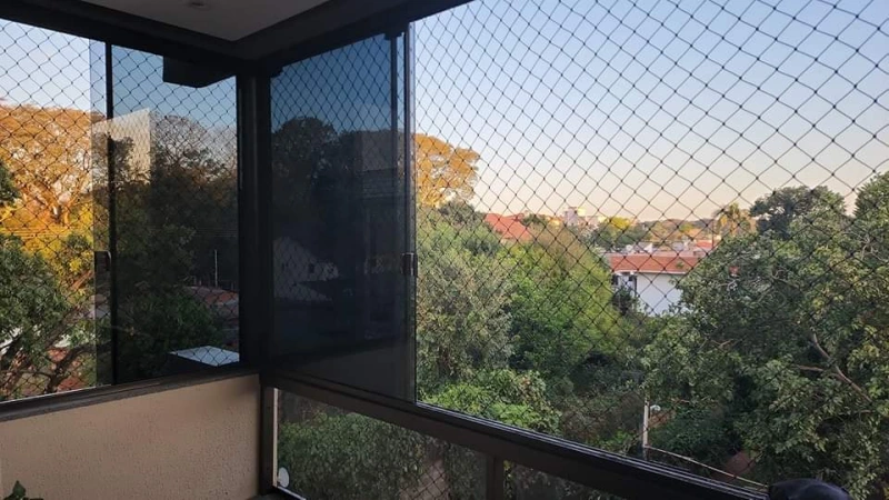 Tela de proteção para pet preta